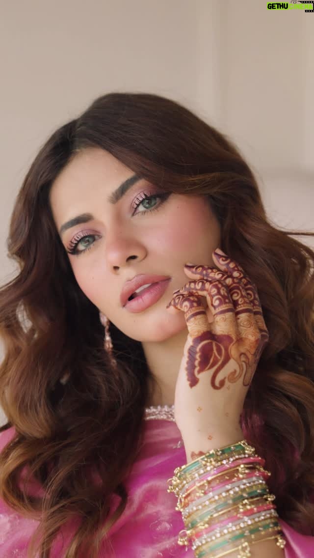 Nagma Mirajkar - 562.7K Likes - eid mubarak 🌙💗🌸🎀

wearing: @nikhatimran_pretcouture
