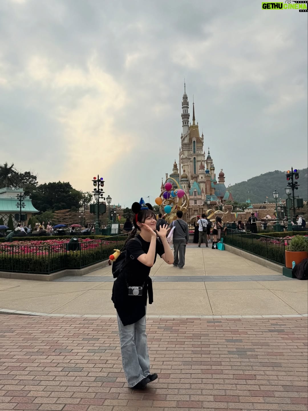 Nam Ji-hyun - 52.2K Likes - 💖🥹디즈니랜드🥹💖