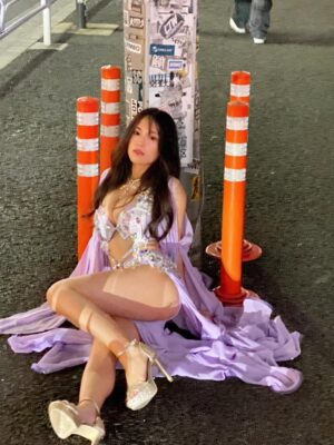 Nami Fujiwara Instagram - 明日でサイゾーさんから出させていただいてるフォトブック特典もりもり先行販売は終了になります!!
後日単品でフォトブックは販売されるんですけど、特典がかなり減ってしまうので迷ってる方はぜひゲットしてください✨