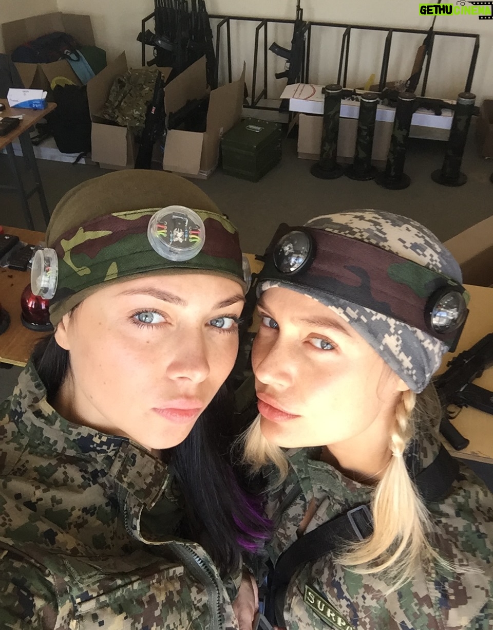 Nastasya Samburskaya - 95.4K Likes - А это мой 2016… пока смотрела фотографии, была в шоке, за год я столько раз поменяла цвет волос и их длину… Столько событий еще происходило🤯