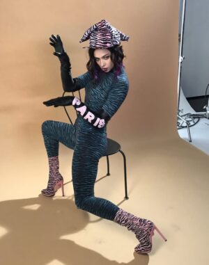 Nastasya Samburskaya Instagram - А это мой 2016… пока смотрела фотографии, была в шоке, за год я столько раз поменяла цвет волос и их длину… Столько событий еще происходило🤯