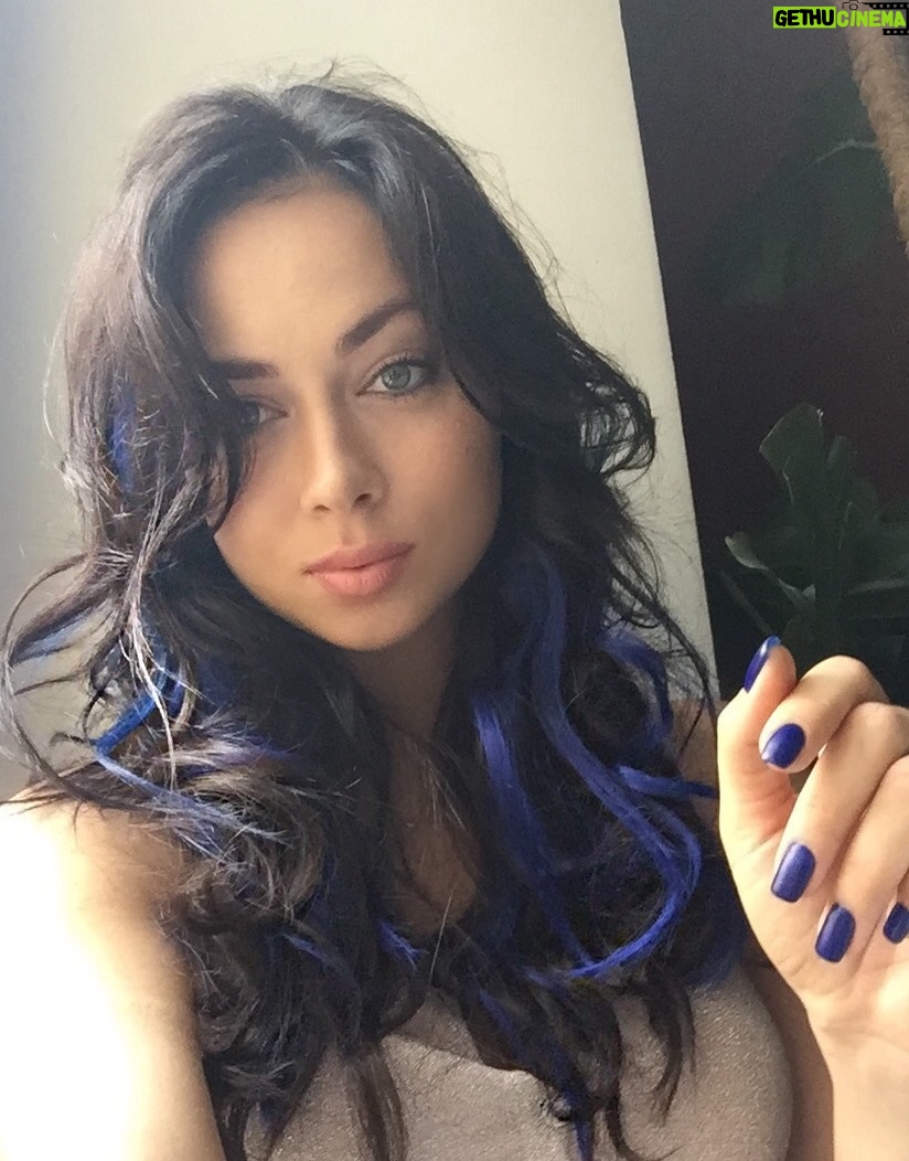 Nastasya Samburskaya - 95.4K Likes - А это мой 2016… пока смотрела фотографии, была в шоке, за год я столько раз поменяла цвет волос и их длину… Столько событий еще происходило🤯