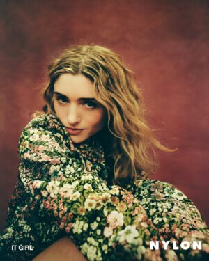 Natalia Dyer Instagram - November IT Girl feature❣️thanks nylon 

Photographer: @austinsandhaus
Stylist: @stephmariasanchez
Writer and Editor-in-Chief: @mccarthylauren
Creative Director: @karen.hibbert
Set Designer: @louisafulkerson
Hair: @tak8133
Makeup: @shaina.ehrlich
Tailor: @carol_ai_studio
Photo Director: @jackamomooo
Production: @lockstudios
Fashion Market Director: @jennifernicoleyee
Fashion: @stephmariasanchez @ashirahkatrice @noeliarw
Stylist Assistant: @rachelsoto.8
Social Director: @charlielouisemock
Talent Bookings: @specialproj