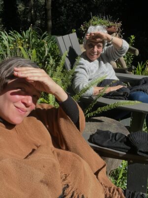 Natalia Lafourcade Instagram - Noviembre/2025 Tiempos de espera y finalmente el día más esperado. No hay palabras suficientes para poder expresarlo y aún seguimos integrando tantos regalos y bendiciones. Viva la cuarentena a la cual tanto énfasis se le hace. El tiempo es maravilloso y más este espacio distinto que nunca antes viví y menos imaginé. Pues morir y renacer. Rendirnos a todo lo que aparece y aprender. ¡Viva la vida!