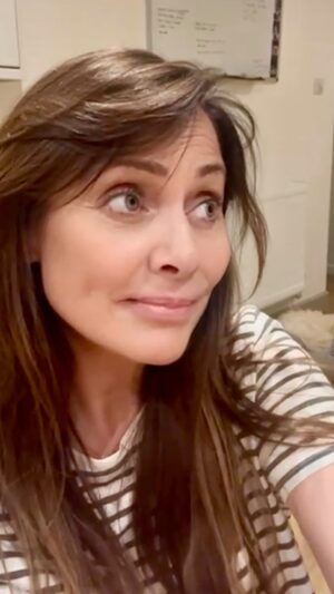 Natalie Imbruglia Instagram - What was I like in the 90s? 🤔 

Well… it looked a lot like this! ✨ 
Had to jump on the #90strend! The hair, the fashion…everything was AMAZING! 🤩 

What an iconic decade it was. Honestly… who else wishes we could go back? 😍