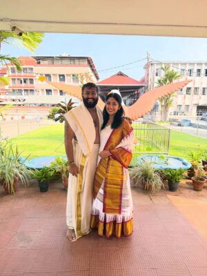 Navya Nair Instagram - Us ❤️❤️❤️ with guruvayurappan ❤️
Kannoossssss …