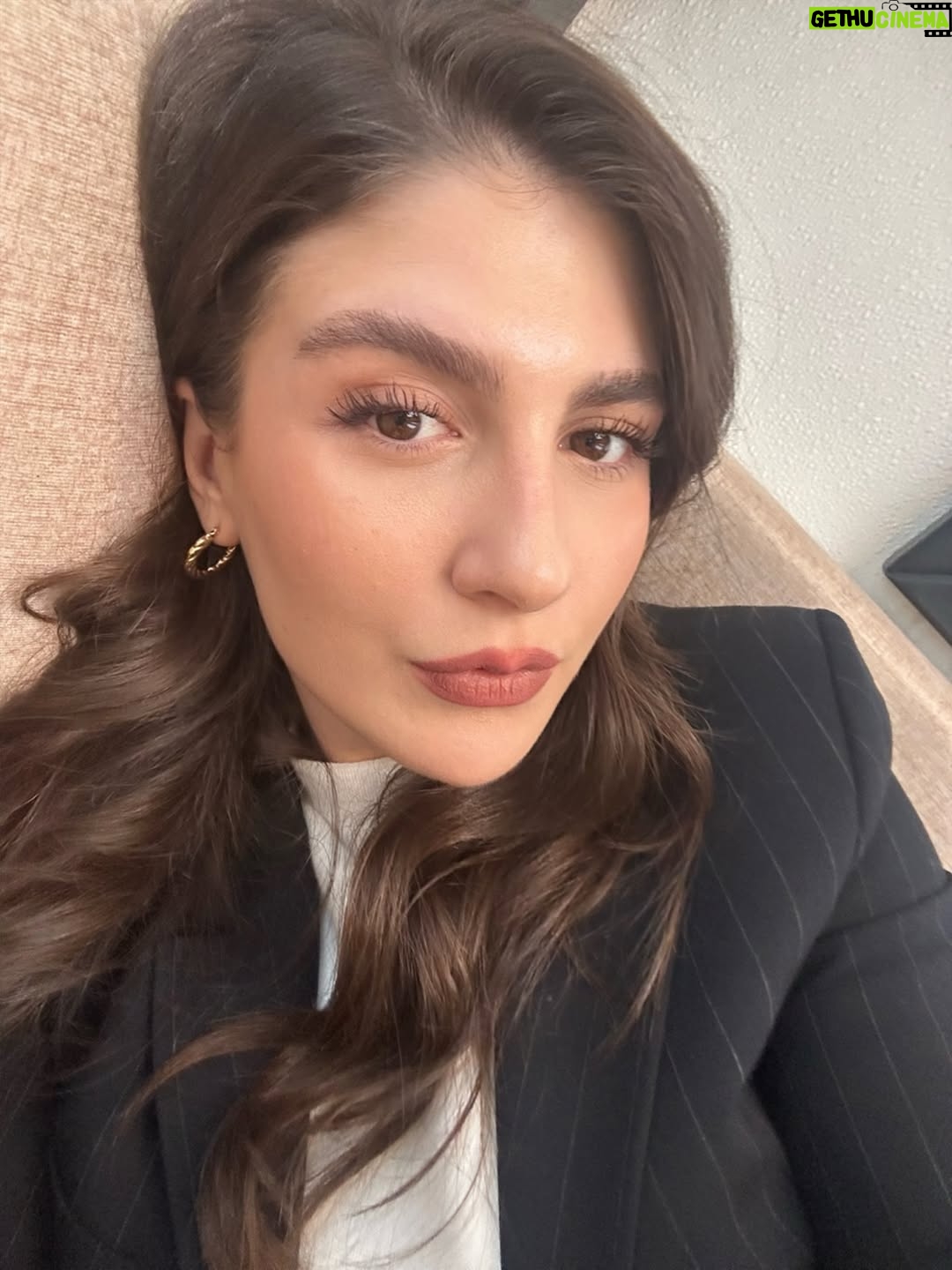 Naz Çağla Irmak - 266.4K Likes - deli olmişum bu ekibe deliii🫶🏻 
akşam yeni bölümümüzde görüşmek üzere🌹
@tasacakbudenizdizi