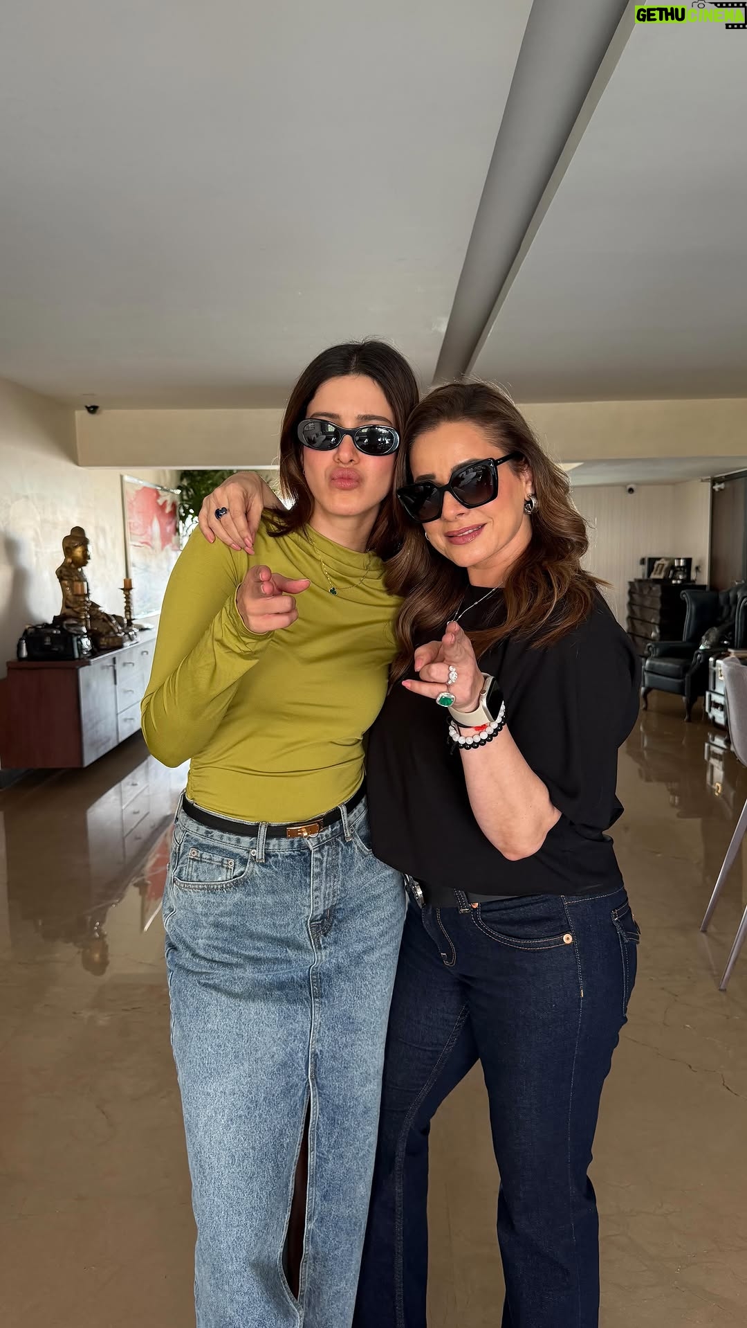 Neelam Kothari - 162.6K Likes - @neelamkotharisoni did it first in ’88,
We’re just trying to keep up in 2026😜🐊
