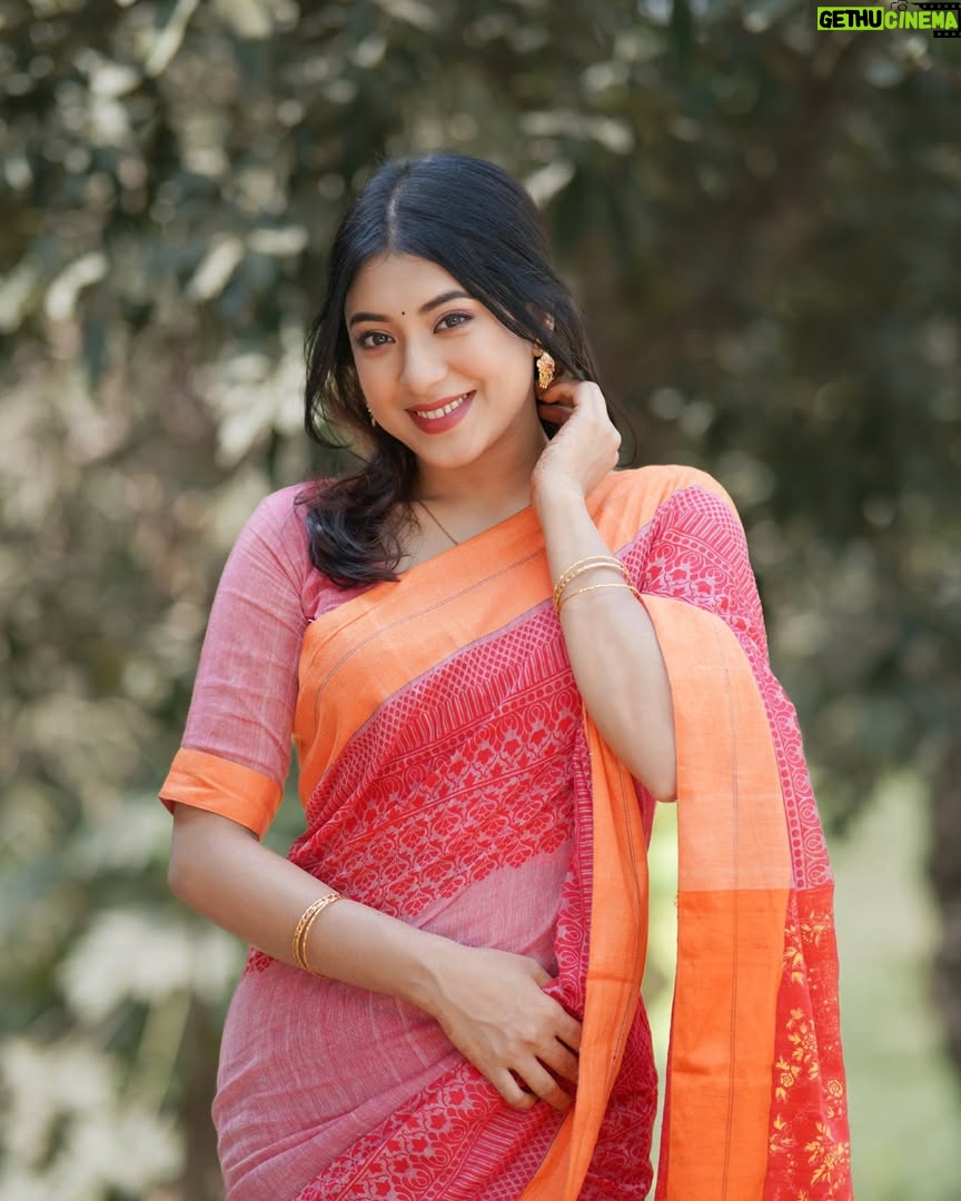 Neelanjona Neela - 8K Likes - Pc:Ikramul Hasan
Drama : Shukhe Thakle Bhute Kilay
Dorected by Taifur Jahan Asik