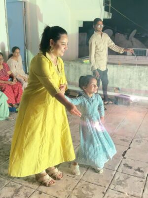 Neha Menon Instagram - Diwali dump 🎇 Too late?? 😬

#diwali2k25
