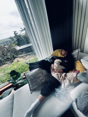 Neslihan Atagül Instagram - İyi ki doğdun Aziz oğlum 💙
Sana olan hislerimi çok iyi biliyorsun… 💦🪼🪸
Seni hep güldüreceğim 🥲
