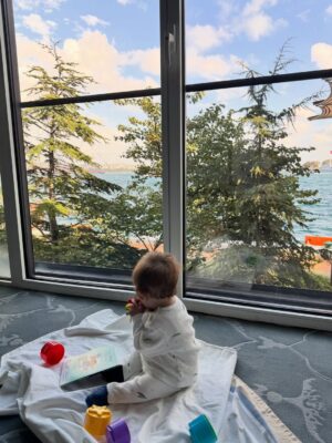Neslihan Atagül Instagram - İyi ki doğdun Aziz oğlum 💙
Sana olan hislerimi çok iyi biliyorsun… 💦🪼🪸
Seni hep güldüreceğim 🥲