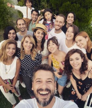 Neslihan Yeldan Instagram - Hepinize teşekkür ederiz.Harika bir yolculuktu.
Öğrenmeler, dostluklar, yeni aileler, sevgi zinciri bu işin parçasıdır, bitmez.
Emeği geçen herkes sağolsun🤗
Thank you for this dream❤️
@mfyapimtv 
@sencalkapimi