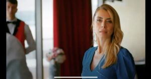 Neslihan Yeldan Instagram - Bu da burada keyifle çektiğimiz sahnelerden biri olarak dursun.Artık çalışmadığım (şimdilik) yetenekli arkadaşlarımın, hocamın güzel performansı olarak dursun, yalnızların totemi olarak dursun.Seyredenin yüzü, kalbi gülsün.Gülümseyenlerin hayatına pozitif enerji olarak dönsün.Tatlı bir SÇK anısı olsun.Her güzel enerji fikrimin ince gülüdür, katlanarak size dönsün.Dünyanın 4 yanından gelen mesajlara da selam olsun.
Sevgimle❣️
@sinantayminalbayrak 
@alicanaytekin 
@orknctk 
@sencalkapimi