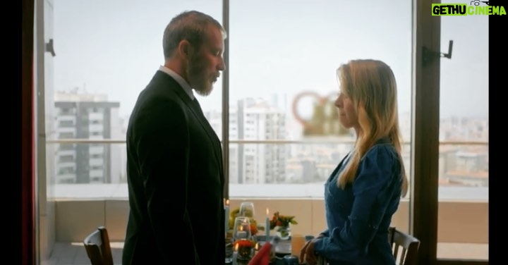 Neslihan Yeldan - 71.9K Likes - Bu da burada keyifle çektiğimiz sahnelerden biri olarak dursun.Artık çalışmadığım (şimdilik) yetenekli arkadaşlarımın, hocamın güzel performansı olarak dursun, yalnızların totemi olarak dursun.Seyredenin yüzü, kalbi gülsün.Gülümseyenlerin hayatına pozitif enerji olarak dönsün.Tatlı bir SÇK anısı olsun.Her güzel enerji fikrimin ince gülüdür, katlanarak size dönsün.Dünyanın 4 yanından gelen mesajlara da selam olsun.
Sevgimle❣️
@sinantayminalbayrak 
@alicanaytekin 
@orknctk 
@sencalkapimi