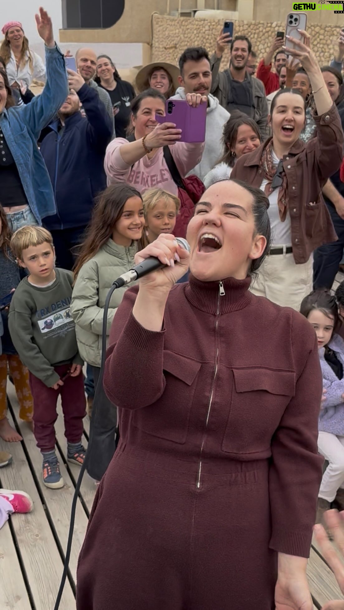 Netta - 12.1K Likes - ⁨	⁨	⁨	אה נכון היה גם את הרגע הזה בארוע במצפה ⁩⁩⁩