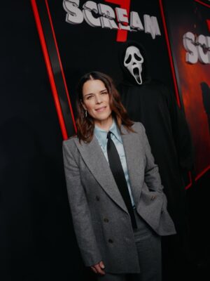 Neve Campbell Instagram - A night to remember. 30 years later and the friendships, the fun, the creativity still alive. So grateful for Sidney and the legacy of Scream. Love you, Wes Craven. Love you, Kevin Williamson.