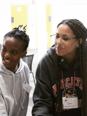 Nicole Ari Parker Instagram - Sophieeeeeeeeeeeee 
My First.
My Cakies.
My only Girl.

Welcome to 21!!!!!!!! 🎂🎂🎂🎂🎂

You are a GIANT light 💫to the world. 

A BRILLIANT mind…. and a KIND soul. 🙏🏽

and a BEAUTIFUL person.

Mommy’s Baby and Daddy’s Girl.. Nico’s Boss 😅 Rosie’s patoja 💕 and Grandpa’s Ace 💥 

I’m crying and celebrating 🎉 at the same time. 
We are sooooo lucky God Blessed us with you. 

You are ready for the fullness life has to offer.

You are destined for greatness…bc you already are. 

But yeah…I’m still in ALL your business…so let ‘em know. 👊🏽

HAPPY BIRTHDAY!!! 🎁🎂🎈

We are playing this song.. by @princeroyce ..one of your faves…until we see you this weekeeend!!!!

@sophie_kodjoe

 @boriskodjoe @nico.kodjoe @albarosareyes 😘