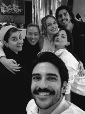 Nilperi Şahinkaya Instagram - 4 yaşıma girdim çok heyecanlıyım, işte kreş arkadaşlarımla ben!
2A sınıfından Baturalp, Sürpriz kutlama için teşekkür ederim💕