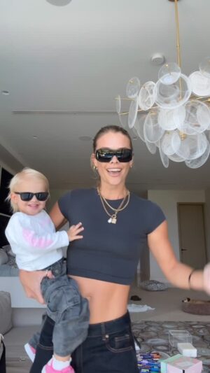 Nina Agdal Instagram - 😎😎
