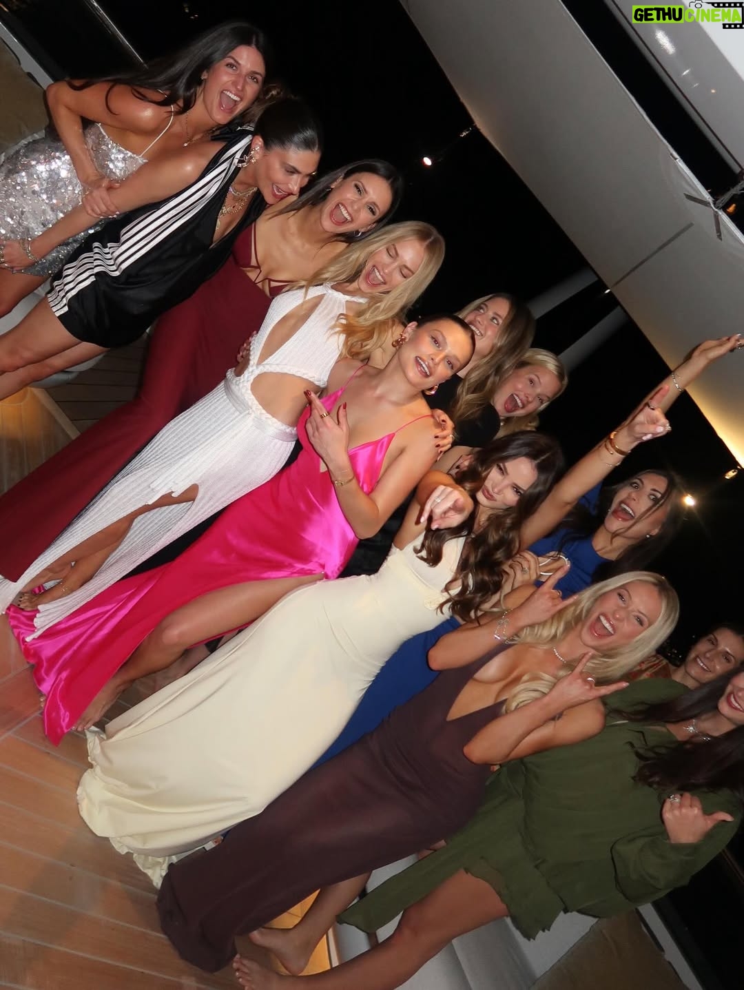 Nina Dobrev - 1.6 Million Likes - One last one for the road… 📍St Barts 
NYE 2025/2026 you did not disappoint. @taragarlinghouse & @bgarlinghouse you hosted the trip of a lifetime with the most beautiful souls. Some old friends, some new friends… now all best friends. Haven’t laughed, been in awe or smiled this much in my life. The perfect way to ring in the new year. Off to a GREAT start.  Feeling beyond lucky, and grateful ♥️✨‼️