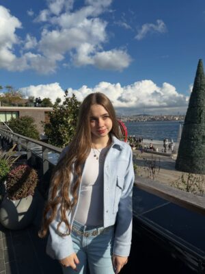 Nisa Sofiya Aksongur Instagram - Tatil bitmeden🩵☀️
#blue #nisasofiya #sea #sunny