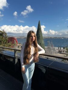 Actress Nisa Sofiya Aksongur HD Photos and Wallpapers February 2026