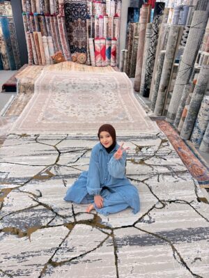 Nissa Sabyan Instagram - 🎼🎤… Subhanallah wabihamdihii
Subhanallahil adziim …🎼
Surga nya Carpet aesthetic cuma di @farahcarpetsofficial @intan_ahmad , thank u Baba & Mimi 🤍✨