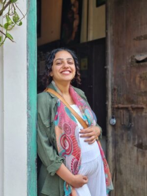 Nithya Menen Instagram - My First Day of shoot of Wonder Women.. seems like just yesterday , but 3 years now ! 
@wonderwomenfilm @anjalimenonfilms @simply.nadiya @par_vathy @padmapriya_off @sayanoraphilip @archana_padmini @amrutasubhash @ashidua @ronnie.screwvala @rsvpmovies @sonylivindia
First picture by @grgcsabu