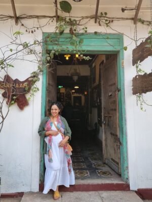 Nithya Menen Instagram - My First Day of shoot of Wonder Women.. seems like just yesterday , but 3 years now ! 
@wonderwomenfilm @anjalimenonfilms @simply.nadiya @par_vathy @padmapriya_off @sayanoraphilip @archana_padmini @amrutasubhash @ashidua @ronnie.screwvala @rsvpmovies @sonylivindia
First picture by @grgcsabu