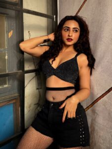Actress Niyati Fatnani HD Photos and Wallpapers February 2026