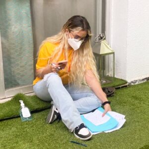 Numidia Lezoul Instagram - Petite pause photo ! histoire de graver ces moments de douleur ! Et de s’en souvenir après la victoire ✌️ ! #jetaimealgerie 09/08/21