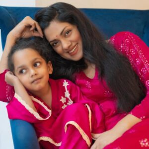 Nusrat Imroz Tisha Instagram - Strong women, raising a strong girl.
Happy Women’s Day

#happywomensday #celebration
