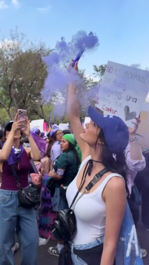 Oka Giner Instagram - Aquí seguimos 💜💜💜💜💜💜💜
#8M