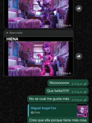 Oka Giner Instagram - Estar en @quieneslamascara es de las cosas más bonitas que he hecho en mi carrera. Es irónico porque a pesar de llevar una máscara puesta lo que me mantenía dentro de la competencia es haberme quitado la mía desde adentro. Hienyfer me permitió ser más yo que nunca, volver a dejar que la niña Oka se divirtiera. A pesar de no poder respirar dentro del traje 😂 la satisfacción cada vez que el público la regresaba a la competencia era algo que me llenaba el corazón. 

Gracias @foxmuller29 por la oportunidad. Como te lo dije en persona: cada vez que el teléfono suena con tu llamada, yo sé que viene solo diversión. Gracias por regalarme esto. 

A mi maestro de canto, a los productores musicales, al equipo de vestuario y a todo el crew que hacen que la magia ocurra. GRACIAS!! 

A mi familia 🩷 en la tierra y en el cielo. 

Y a ustedes público por recibir con tanto amor dentro del programa a Hieny. Toda esta experiencia es única e irrepetible y mi corazón está feliz de haberlo vivido. 

Hasta siempre HienyFer! GRACIAS por todo lo que me dejas. Te prometo divertirme siempre! Ja Já!! 🩷🩷🩷🩷
