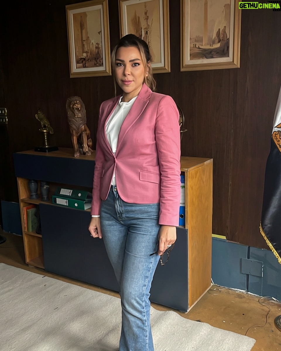 Olfat Omar - 167 Likes - فخورة بالشغل مع فريق مميز 
من الانتاج للاخراج للتمثيل العمل بطوله الفنانين ياسمين رئيس واحمد فهمى وداليا مصطفي 🙏❤ والفنان إسلام جمال✨Eslam Gamal 
والمخرج أسامة عرابي🎥 Osama Oraby 
استنونا في مسلسل اسأل روحك ... رمضان 2026 🔥

#اسأل_روحك
#رمضان
#Ramadan
#ramadankareem 
#olfat_omar
#ألفت_عمر ✨ ‪‪@eslamgamalahmed‬‬‪@director_osamaoraby‬by⁩