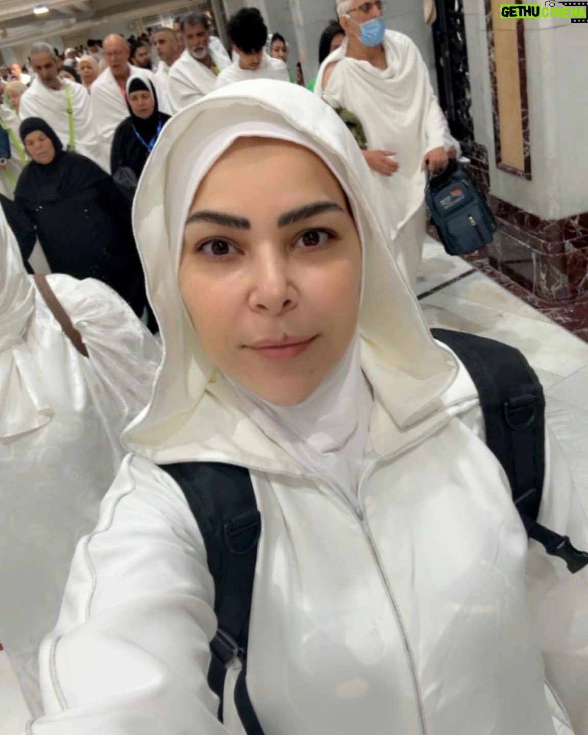 Olfat Omar - 575 Likes - اول ما خلصت العمره 
الحمدلله 🙏🙏🙏🙏🙏🙏🙏