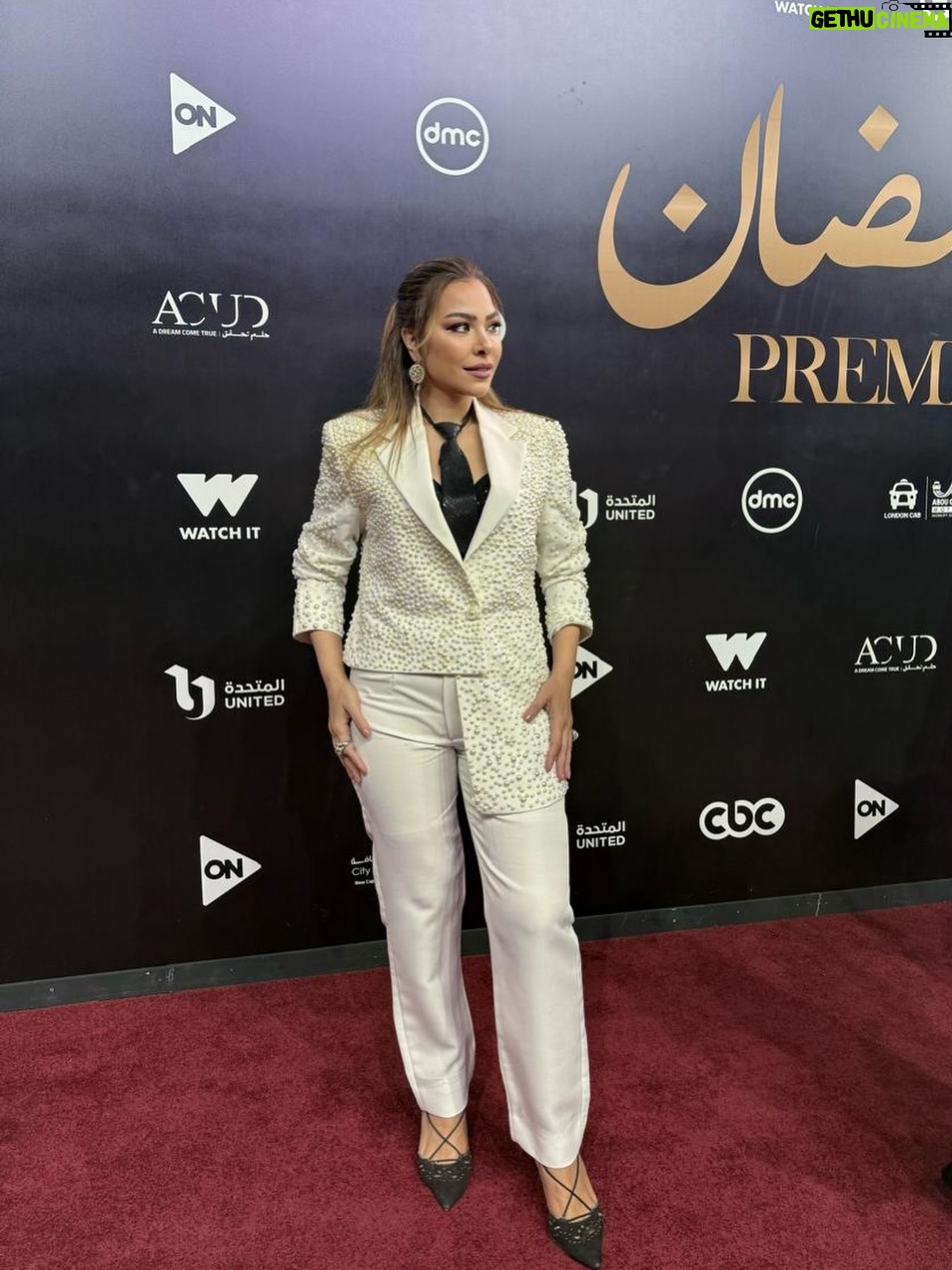 Olfat Omar - 41 Likes - المتحدة وجمال المتحدة 😎❤️
Ramadan Premiere ❤️
#المتحدة
Suit by @bahighusseinofficial 
Styling by sondos￼
Heir style by Talal from Mohamed elsagheir 
Makeup by @tamerdahabofficial  @umsegypt