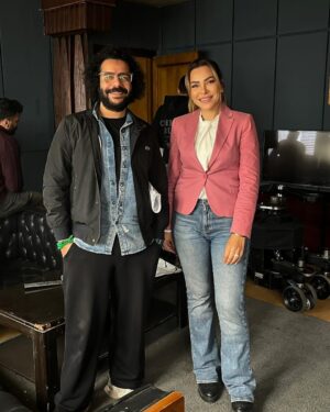 Olfat Omar Instagram - فخورة بالشغل مع فريق مميز 
من الانتاج للاخراج للتمثيل العمل بطوله الفنانين ياسمين رئيس واحمد فهمى وداليا مصطفي 🙏❤ والفنان إسلام جمال✨Eslam Gamal 
والمخرج أسامة عرابي🎥 Osama Oraby 
استنونا في مسلسل اسأل روحك ... رمضان 2026 🔥

#اسأل_روحك
#رمضان
#Ramadan
#ramadankareem 
#olfat_omar
#ألفت_عمر ✨ ‪‪@eslamgamalahmed‬‬‪@director_osamaoraby‬by⁩