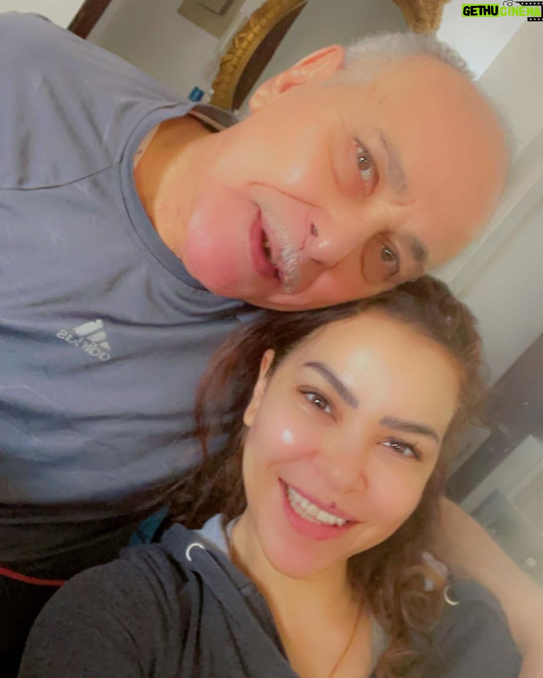 Olfat Omar - 129 Likes - عدت سنه والوجع مكمل زى انهارده بابا راح وقابل وجه كريم وحشتنى يا حبيبى والحياه بعدك وحشه بس بنحاول وبنكمل 
اللهم اغفر له وادخله فسيح جناتك ارجوكم ادعوله