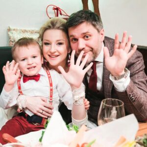 Olga Medynich Instagram - 10 лет ❤️ едем дальше , чешем спины 🙌🏻 #медыничольга #джемалтетруашвили #димон #ма
