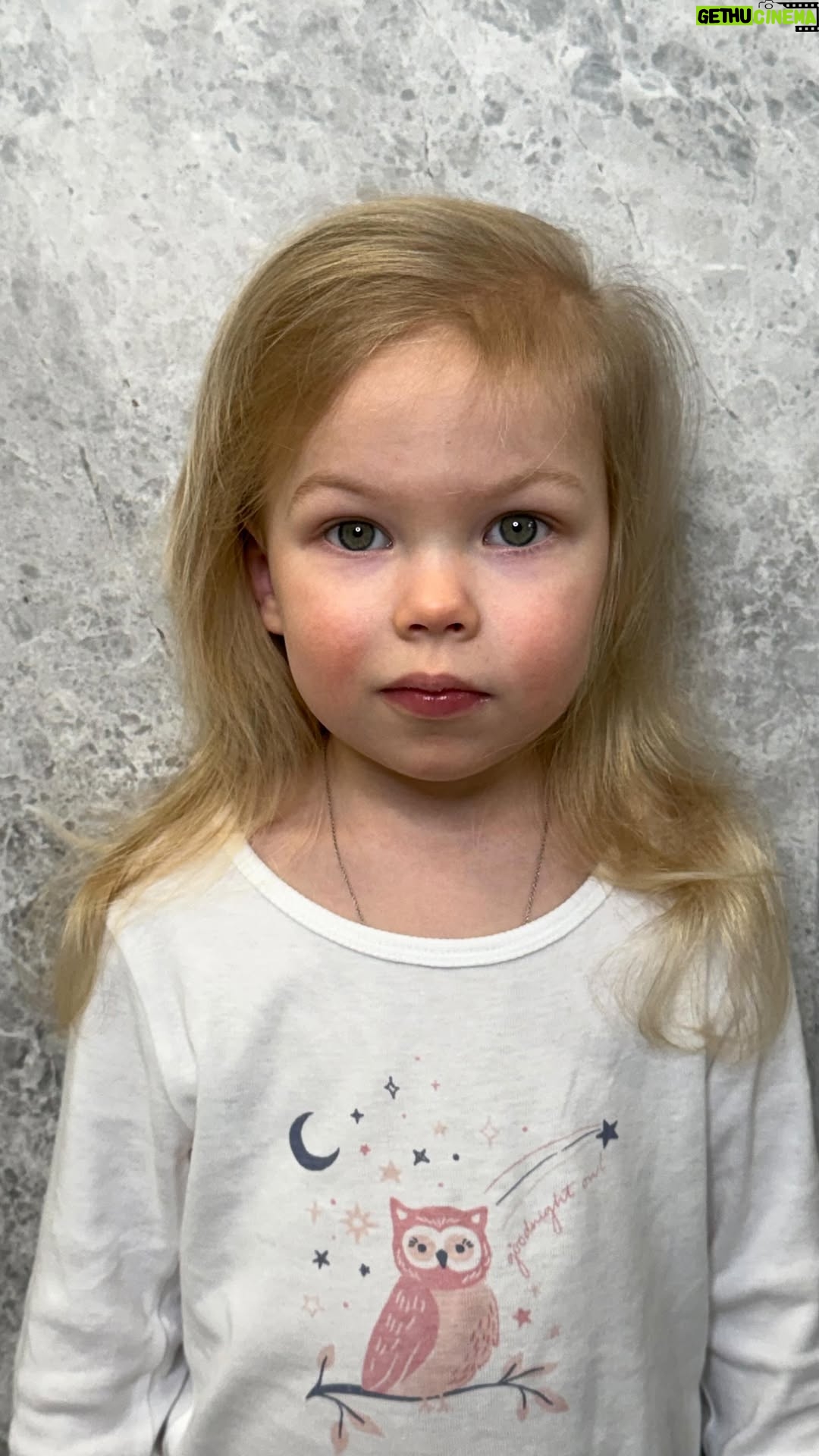 Olga Orlova - 177.9K Likes - Нашей Булочке сегодня 3 года!!! 🥳🥳
Уже такая взрослая Анютка 😍
Как незаметно пролетело время 🙈 
Будь счастлива, моя любовь ❤️❤️❤️ 
Мне кажется, 3 годика- это самый сладкий возраст 🥰🥰🥰 #деньрождения #3года