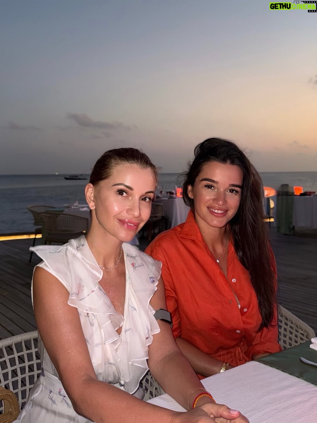 Olga Orlova - 121.8K Likes - Мальдивский вайб))) 🏝️❤️🥥🍸

Сколько дней должен длиться ваш идеальный отдых? 🥰🫶🏼

@stregismaldives 🏝️