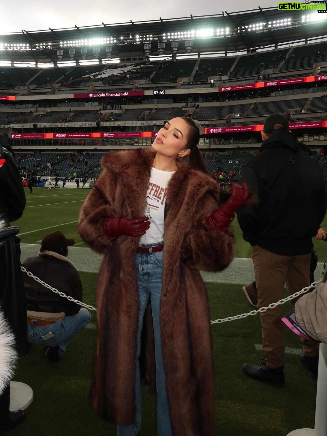 Olivia Culpo - 206.4K Likes - Proud of you @christianmccaffrey ❤️