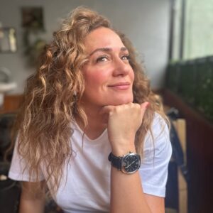 Özge Borak Instagram - 🌺😘