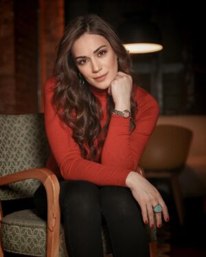 Özge Borak Instagram - #tbt ♥️ ☺️ 📷 @ozanguzelce 🙏🏻
