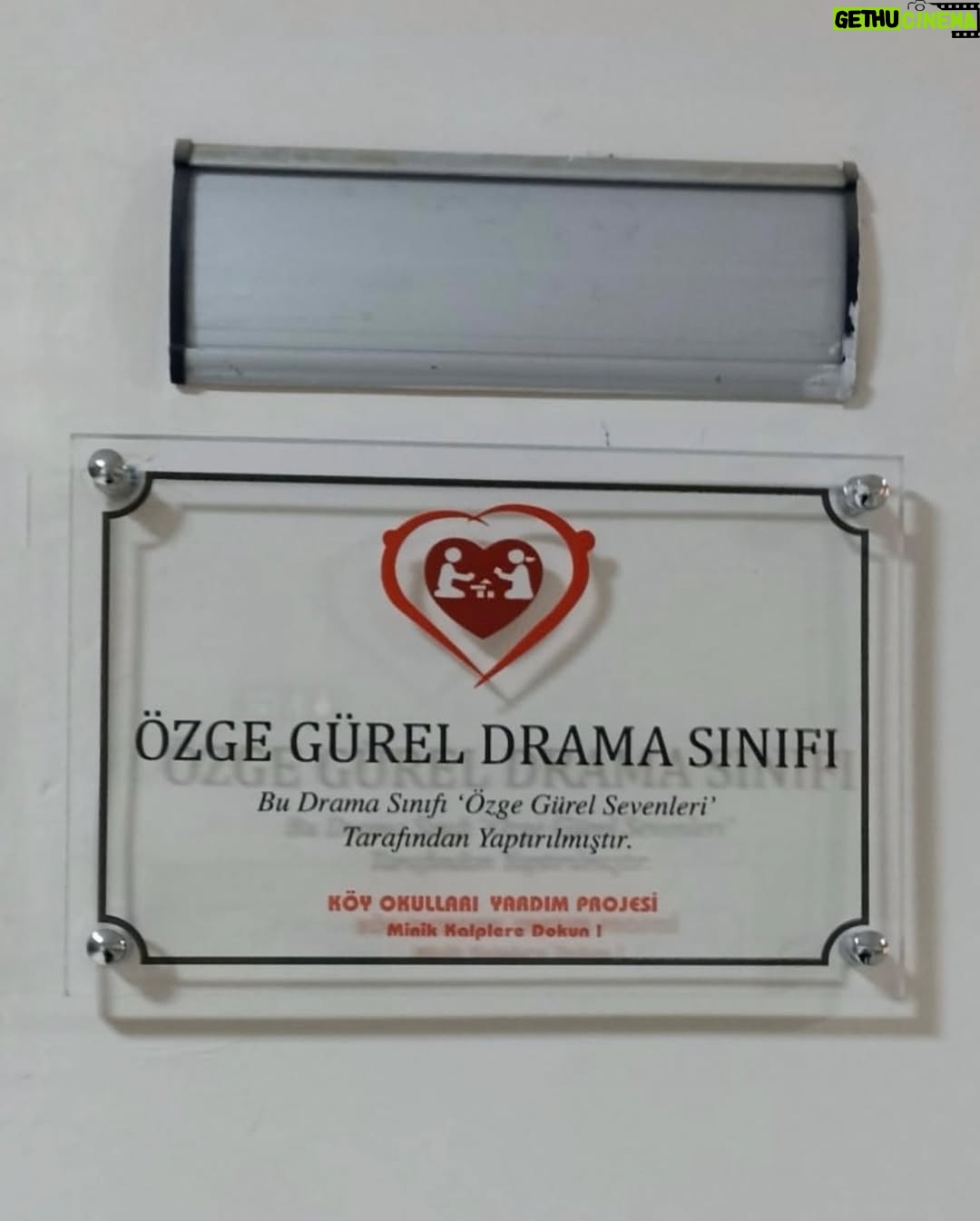Özge Gürel - 720.5K Likes - Severek ayrıldık ‘25 🥂♥️ umarım mesajı almışsındır ‘26 🫠#vedaetmekuzunsürdübirazdaüşendim 😎