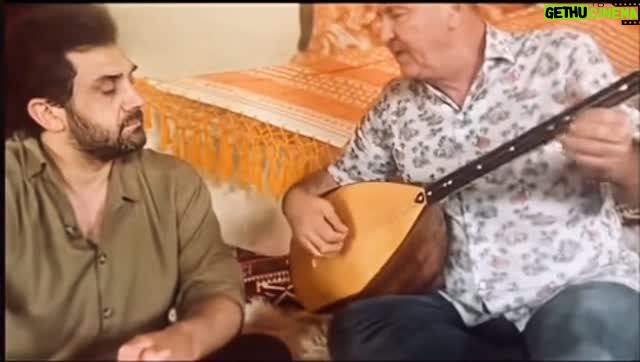 Özlem Balcı - 26.7K Likes - Bayhan ile dayımın ziyaretine gidince benim belgesel çekme huyum coşmuştu ne güzel iki müzisyen canım arkadaşım ve kıymetli dayıcığım yüreğinize sağlık🧿🙏🏻 Survivar da herkesin desteğini bekliyorum sevgili @bayhangurhann için @kerimogluismail #fethiye #yörükçadırı #bayhan #survivar