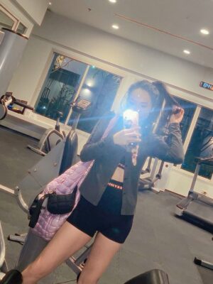 Pailin Rattanasangsatian Instagram - Just Be Better Than Who You Are Yesterday ✨💓☘️

#HHYSS #HappyYourSelf #selflove #flexyourfemininity #shesthatgirl