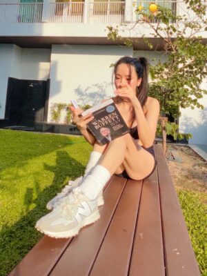 Pailin Rattanasangsatian Instagram - Just Be Better Than Who You Are Yesterday ✨💓☘️

#HHYSS #HappyYourSelf #selflove #flexyourfemininity #shesthatgirl